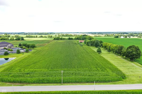 600 West ST, Whiteland, IN 46184