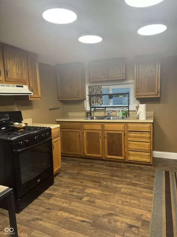 Covington, IN 47932,2781 N Towpath RD