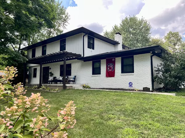 Indianapolis, IN 46240,9277 N Temple AVE
