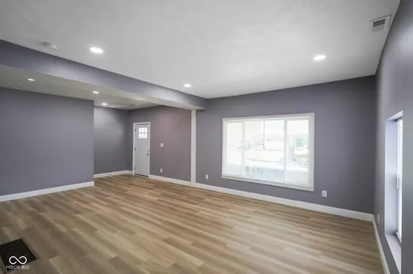 Indianapolis, IN 46222,1056 N Mount ST