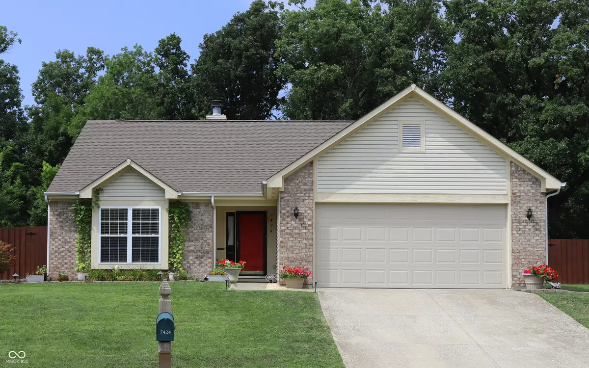 Avon, IN 46123,7424 Oakview DR