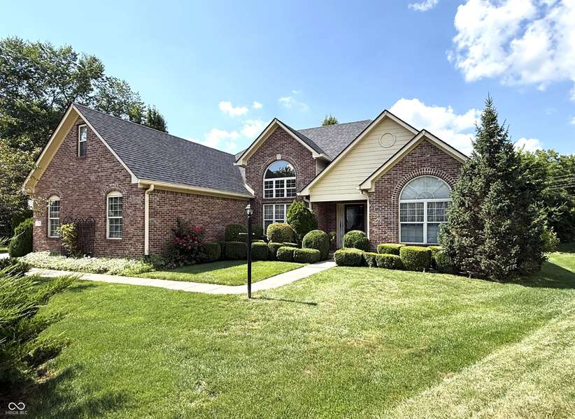 7312 Apple Cross CIR, Avon, IN 46123