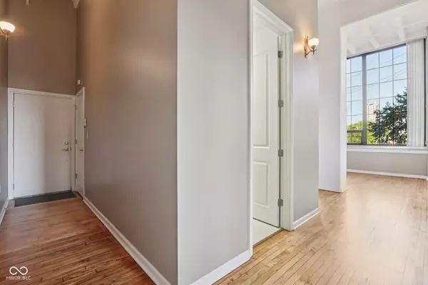 Indianapolis, IN 46204,624 E Walnut ST #21
