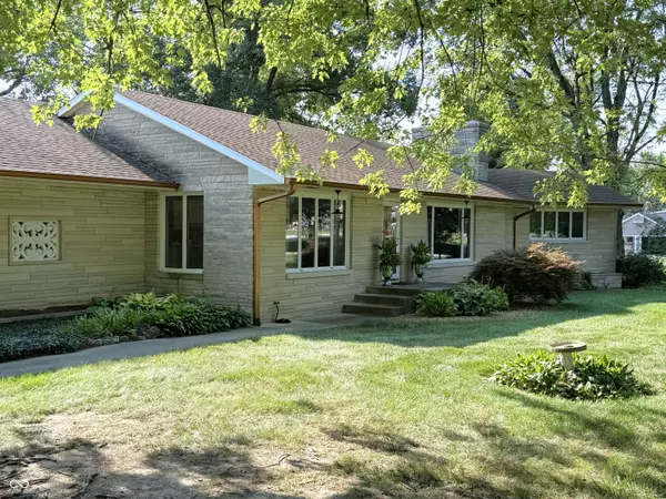 Crawfordsville, IN 47933,1202 S Washington ST