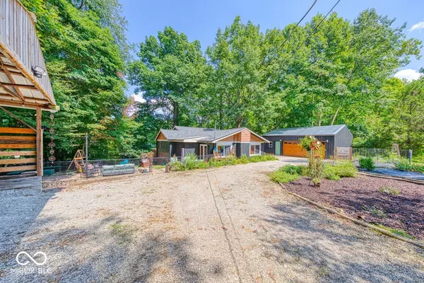756 W Brown Lake DR, Nineveh, IN 46164
