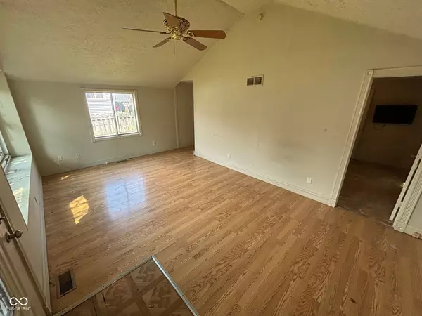 Beech Grove, IN 46107,55 N 15th AVE