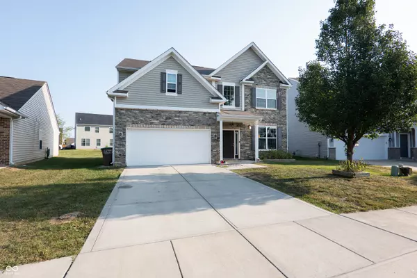 2016 Creek Bank DR, Columbus, IN 47201
