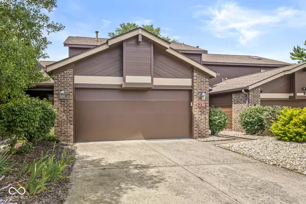 238 Brighton CT, Greenwood, IN 46143