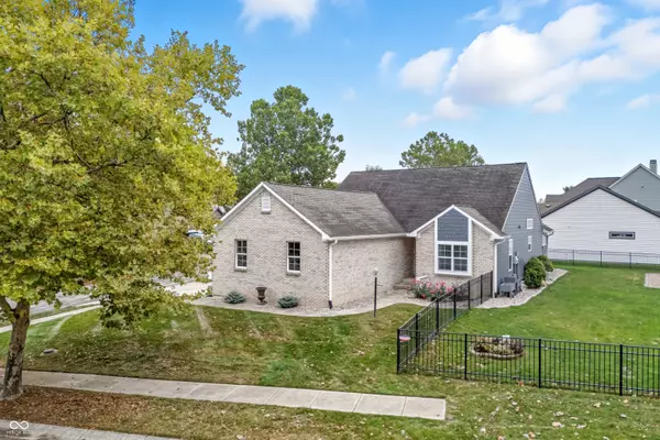 137 Avon LN, Noblesville, IN 46062