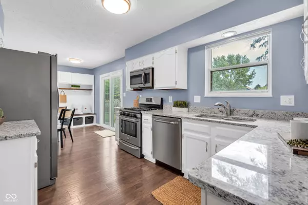 Fishers, IN 46038,12031 Colbarn DR