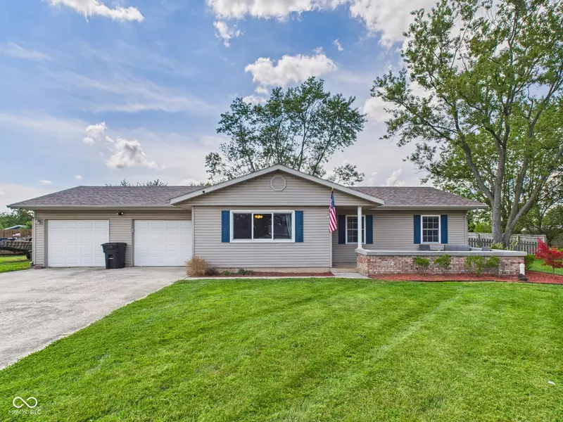 121 Woodland DR, Hartford City, IN 47348