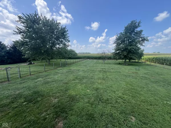 Rushville, IN 46173,7371 S 200 W