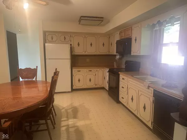 Stilesville, IN 46180,9123 S CR 550 W W