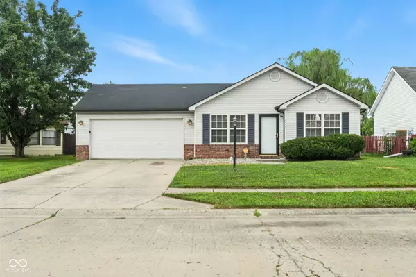 4531 English Oak TER, Indianapolis, IN 46235