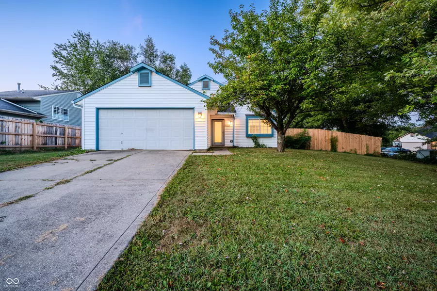 1691 Wrenwood DR, Columbus, IN 47201