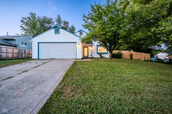 1691 Wrenwood DR, Columbus, IN 47201