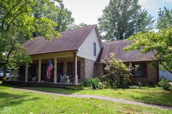 7321 W Sacramento DR, Greenfield, IN 46140
