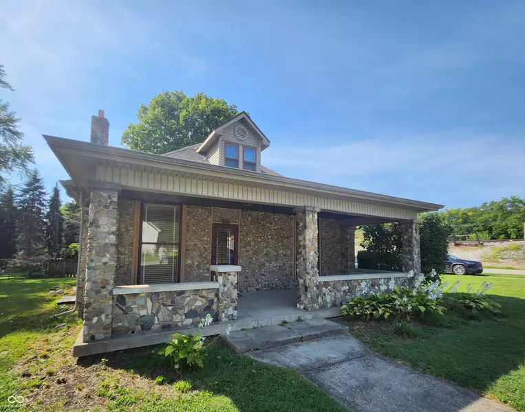 237 N Poplar ST, Morristown, IN 46161