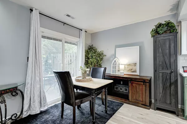 Indianapolis, IN 46214,7861 Hunters PATH