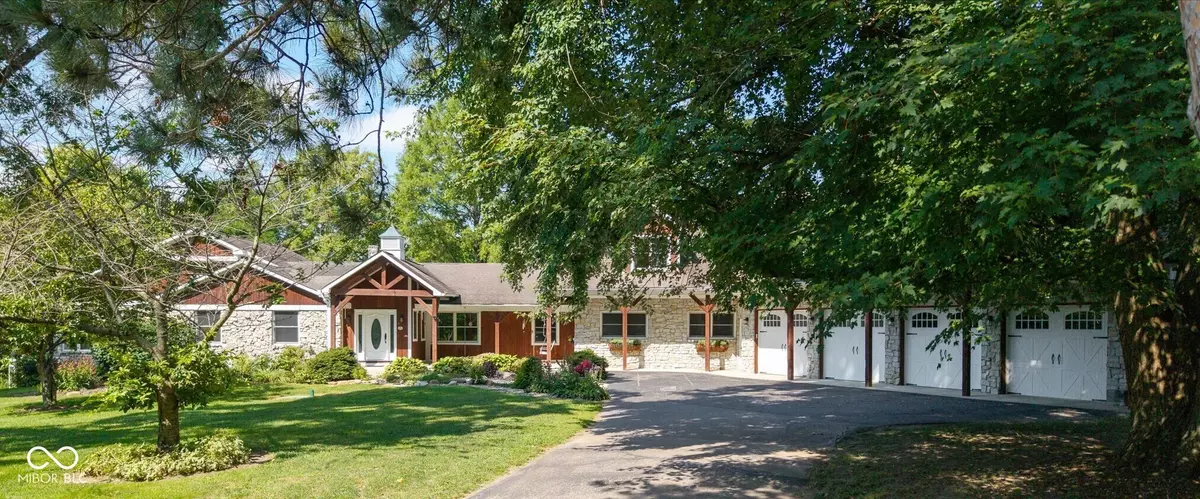 Zionsville, IN 46077,7655 Oak ST