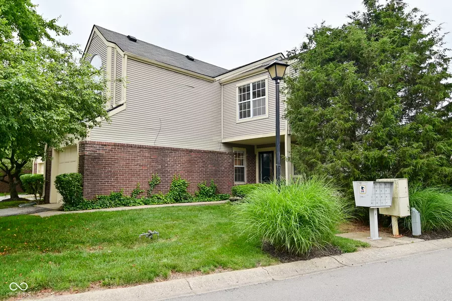 9477 Aberdare DR, Indianapolis, IN 46250