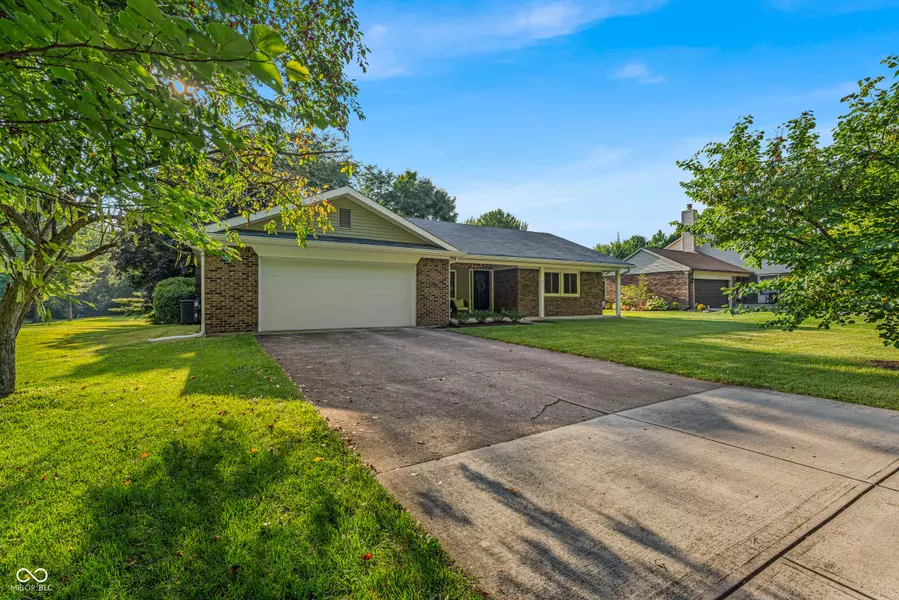 7806 Hoover RD, Indianapolis, IN 46260