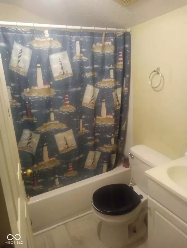 Indianapolis, IN 46219,5965 Rawles AVE