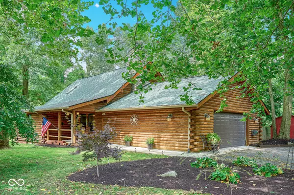 7418 Deerfield DR, Greenfield, IN 46140