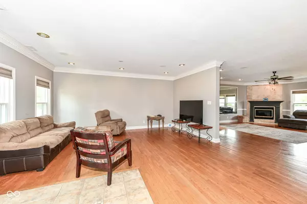 Indianapolis, IN 46234,5813 Grandvista DR