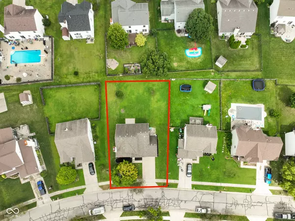 506 Downing DR, Greenwood, IN 46143