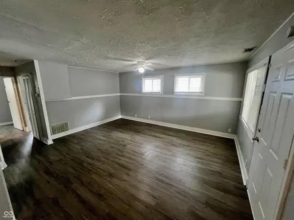 Indianapolis, IN 46218,2933 N Gladstone AVE