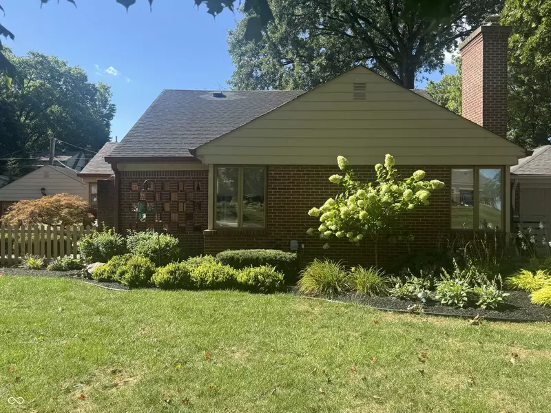 2633 Kessler Blvd E DR E, Indianapolis, IN 46220