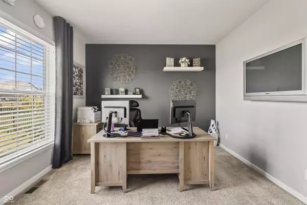 Fishers, IN 46040,9889 Gallop LN