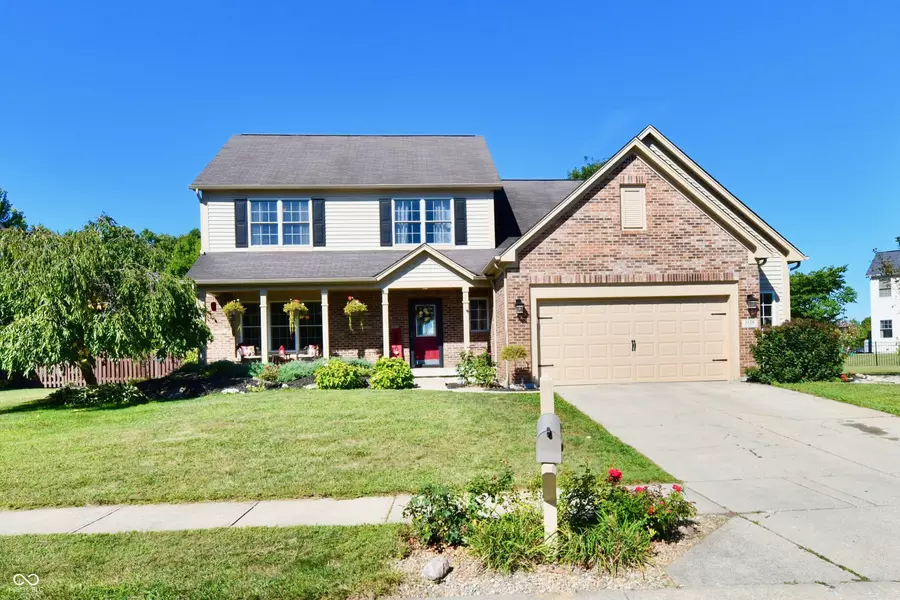 1174 Red Dunes RUN, Avon, IN 46123