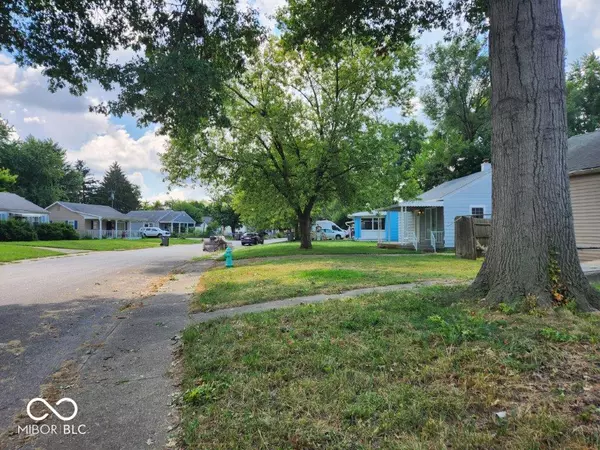 Indianapolis, IN 46222,2228 N Moreland AVE