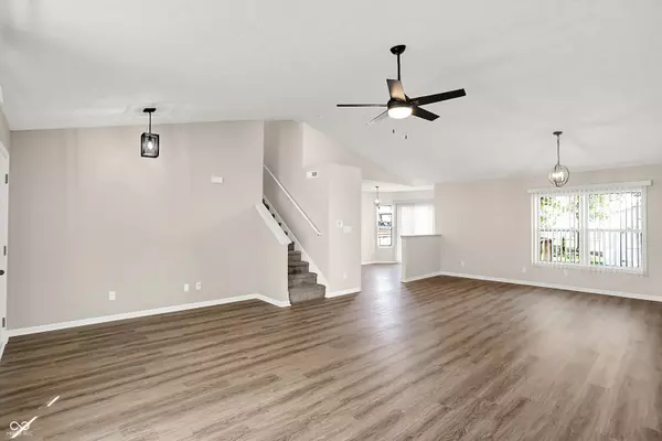 Indianapolis, IN 46237,8637 Ennis DR