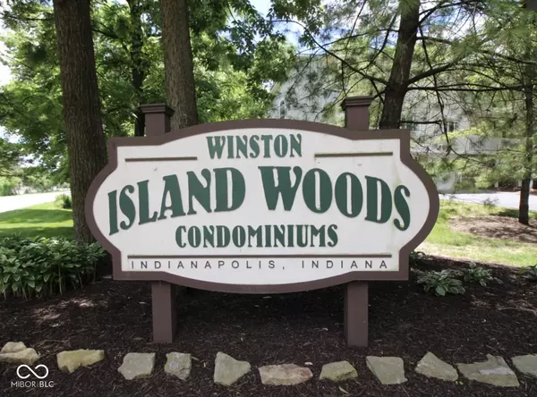 Indianapolis, IN 46220,1111 Island Woods DR