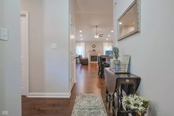 Columbus, IN 47203,6106 Regency DR