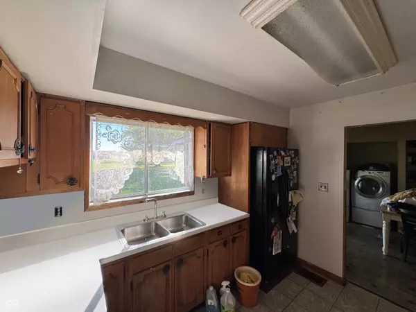 Shelbyville, IN 46176,759 E 450 S