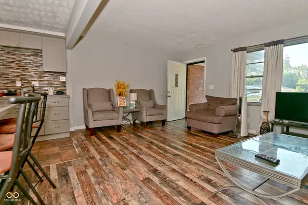 Indianapolis, IN 46228,2530 Lincoln LN