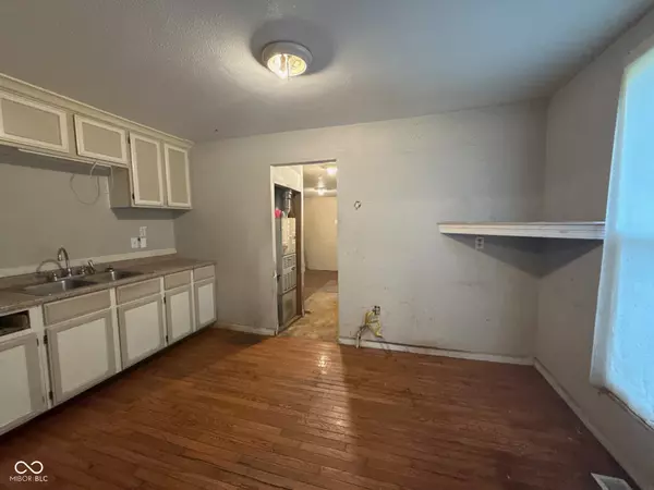 Indianapolis, IN 46203,2336 Hoyt AVE