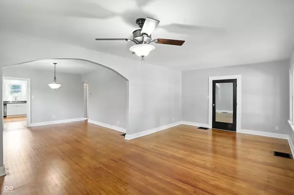 Indianapolis, IN 46225,129 E Southern AVE