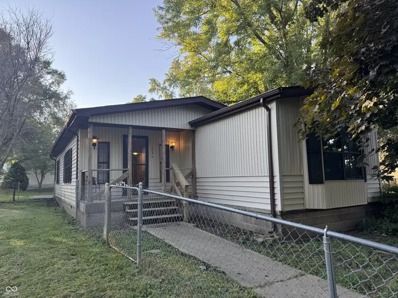 1103 S Brady ST, Attica, IN 47918