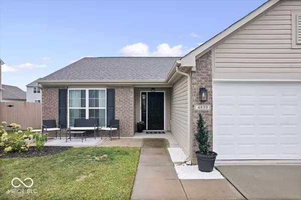 Indianapolis, IN 46235,4859 Penoyer LN