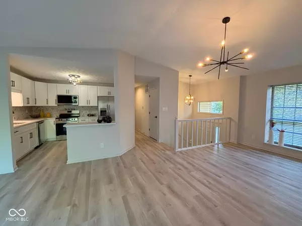 Indianapolis, IN 46250,9560 Bay Vista E DR