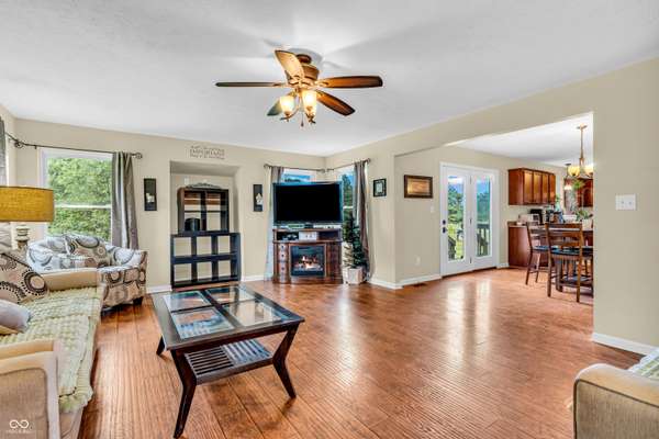 Greencastle, IN 46135,8867 W County Road 75 S