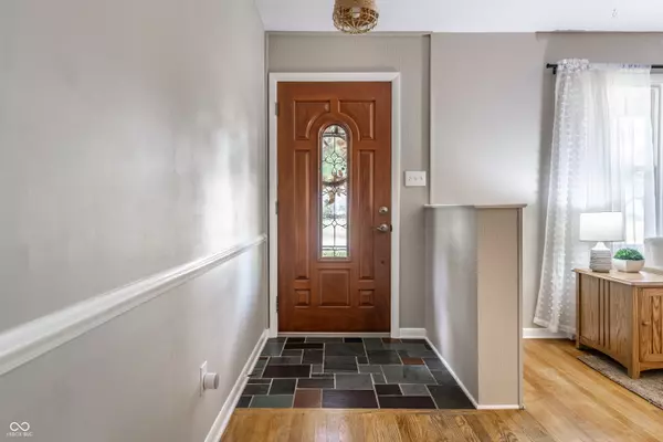 Indianapolis, IN 46240,7117 N Oakland AVE