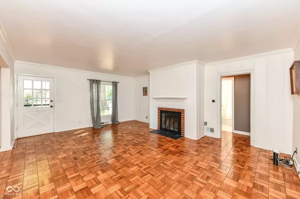 Indianapolis, IN 46240,714 Nottingham CT