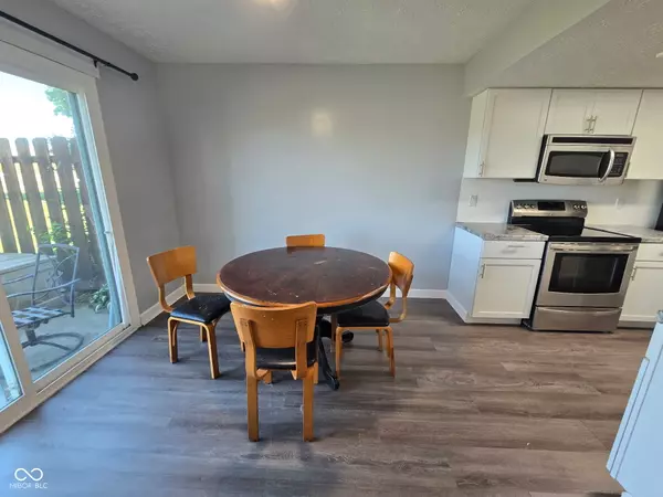 Indianapolis, IN 46256,7404 Castleton Farms North DR #47