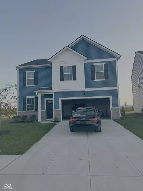 5937 Sterling DR, Whitestown, IN 46075